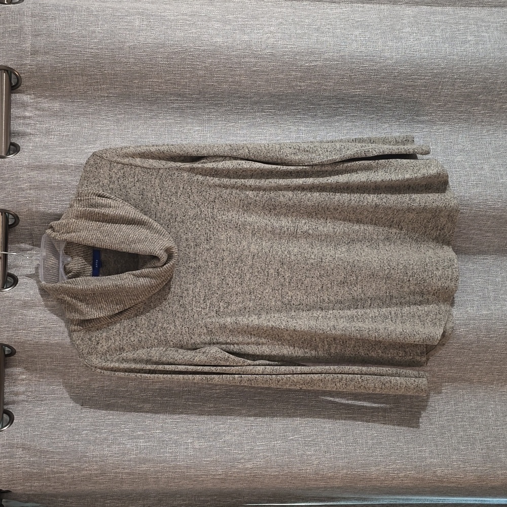 Apt. 9 Beige/Gray Tunic Shirt